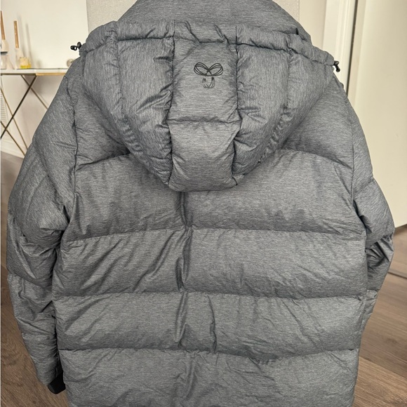 Women’s Gray Puffer Jacket - Picture 5 of 6